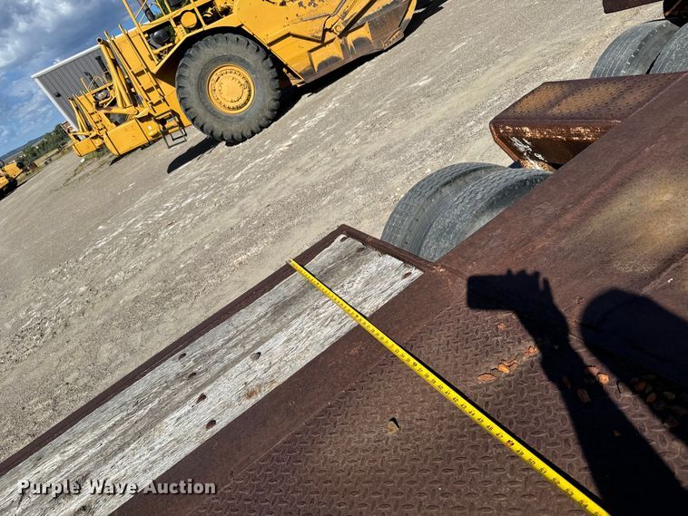 image for item LW9800 1980 Phelan WT-25K equipment trailer