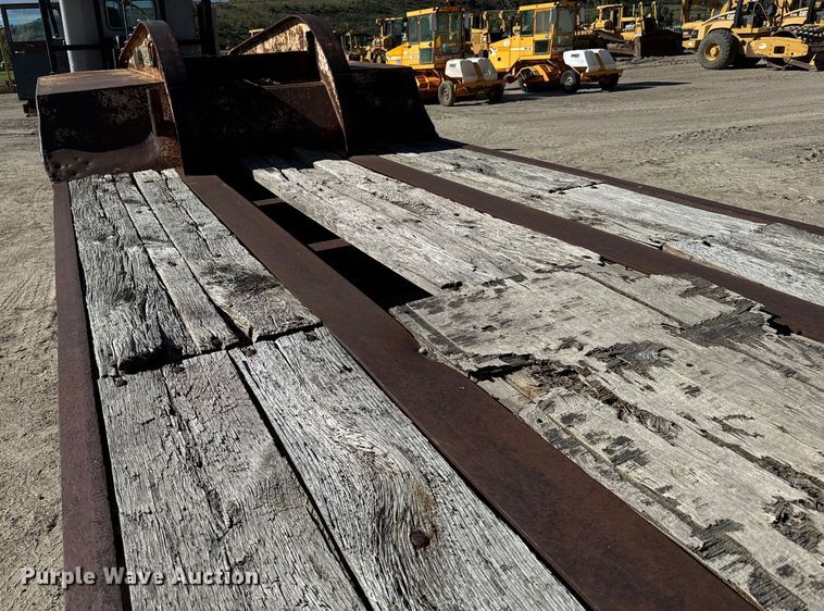 image for item LW9800 1980 Phelan WT-25K equipment trailer