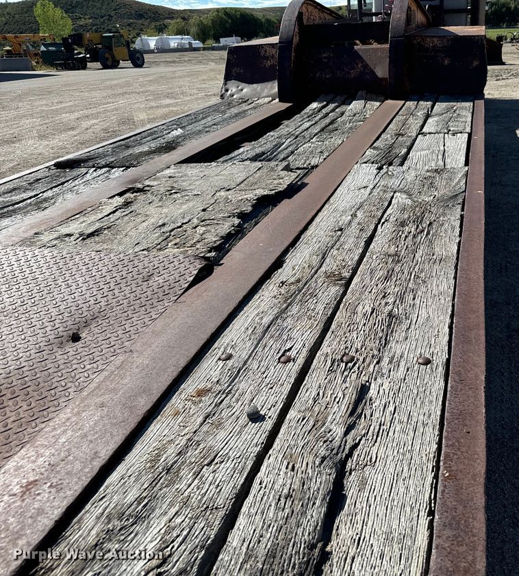 image for item LW9800 1980 Phelan WT-25K equipment trailer