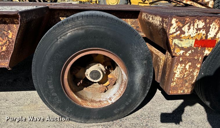 image for item LW9800 1980 Phelan WT-25K equipment trailer