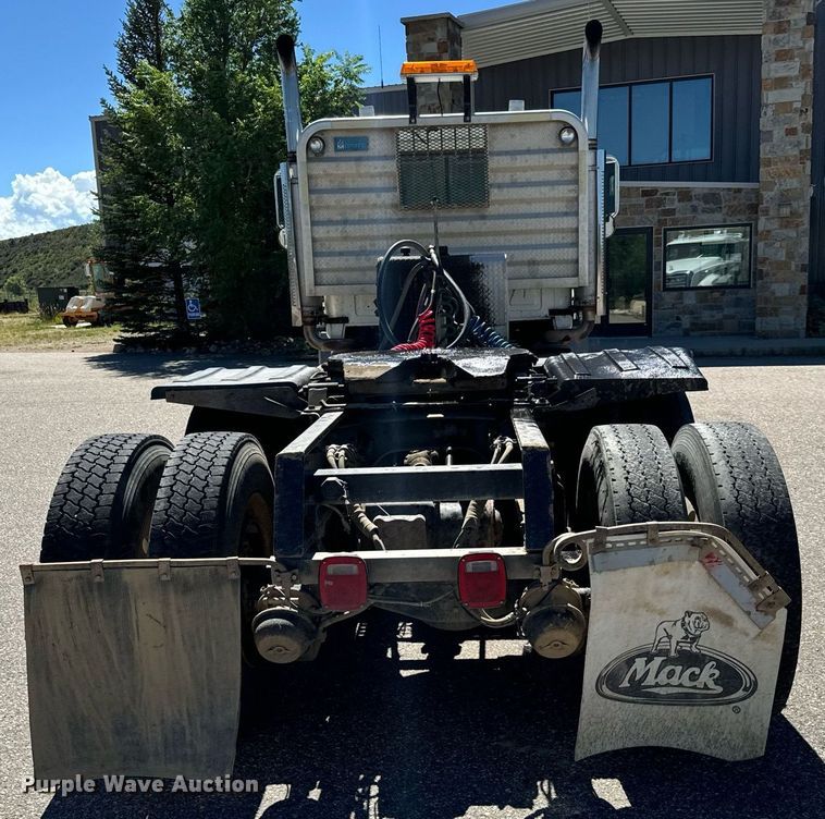 image for item LW9802 2006 Mack CT713 semi truck