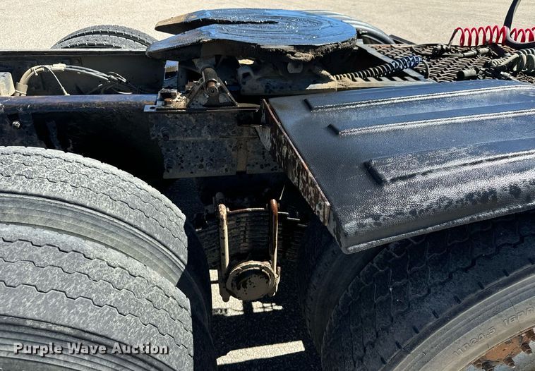 image for item LW9802 2006 Mack CT713 semi truck