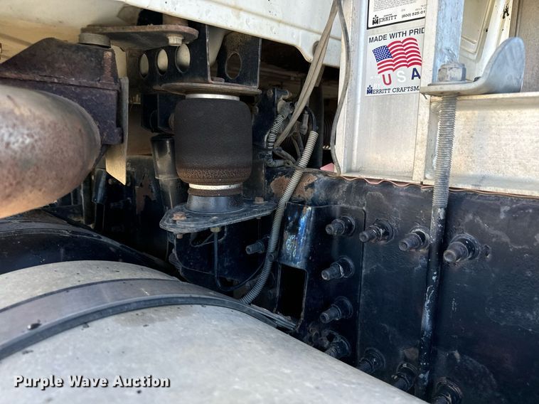 image for item LW9802 2006 Mack CT713 semi truck