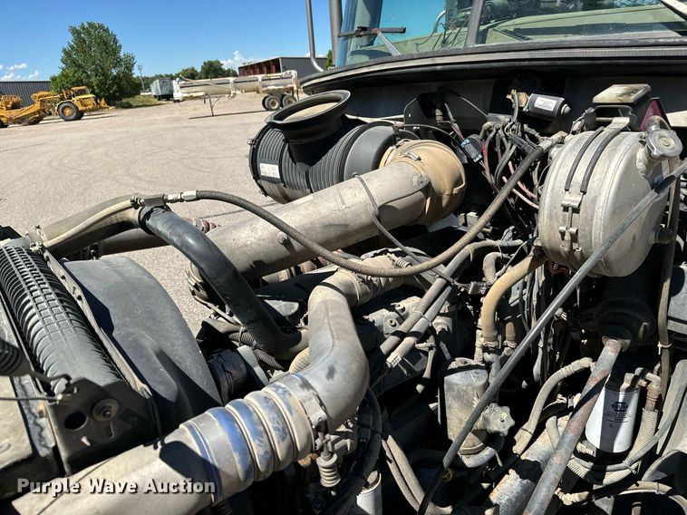 image for item LW9802 2006 Mack CT713 semi truck