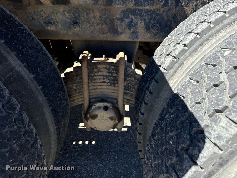 image for item LW9802 2006 Mack CT713 semi truck