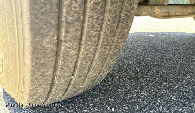 image for item LW9802 2006 Mack CT713 semi truck