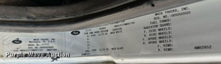 image for item LW9802 2006 Mack CT713 semi truck