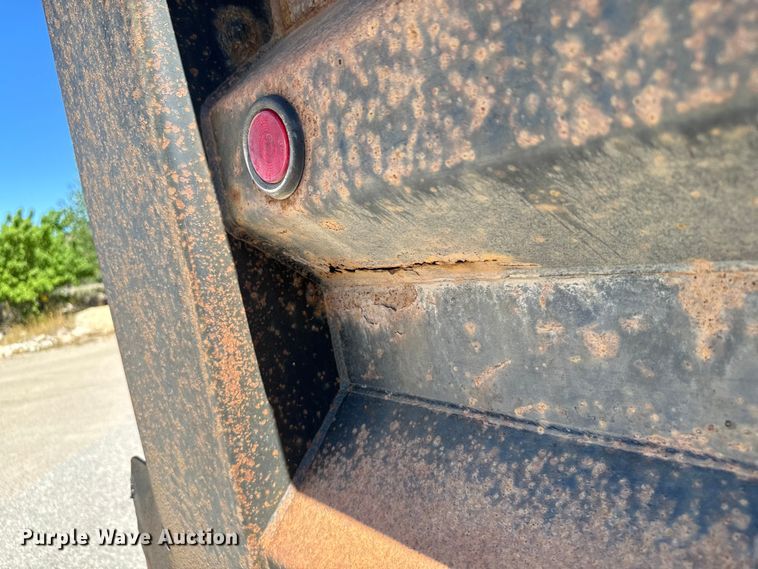 image for item LW9803 1999 Mack CH613 dump truck