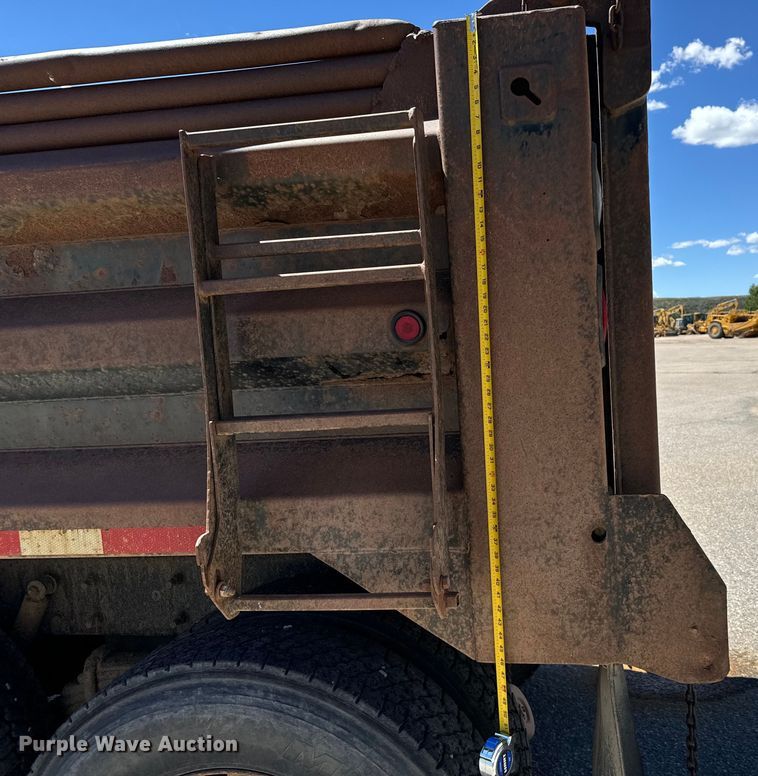 image for item LW9803 1999 Mack CH613 dump truck