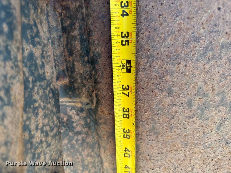 image for item LW9803 1999 Mack CH613 dump truck