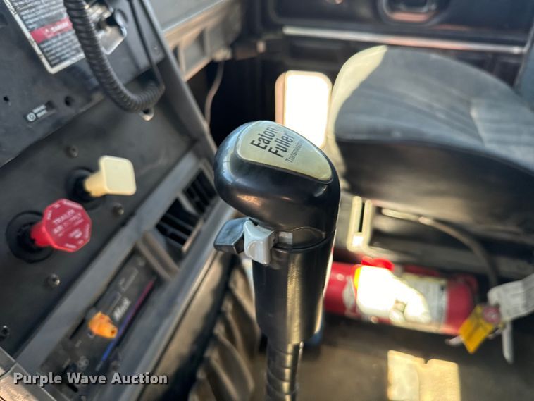 image for item LW9803 1999 Mack CH613 dump truck