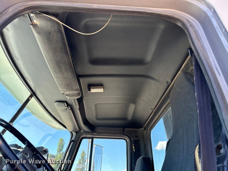 image for item LW9803 1999 Mack CH613 dump truck