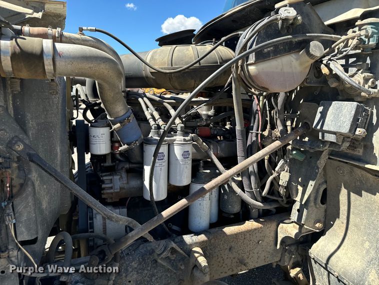 image for item LW9803 1999 Mack CH613 dump truck