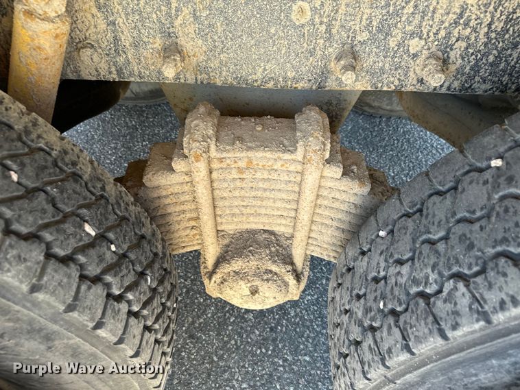 image for item LW9803 1999 Mack CH613 dump truck