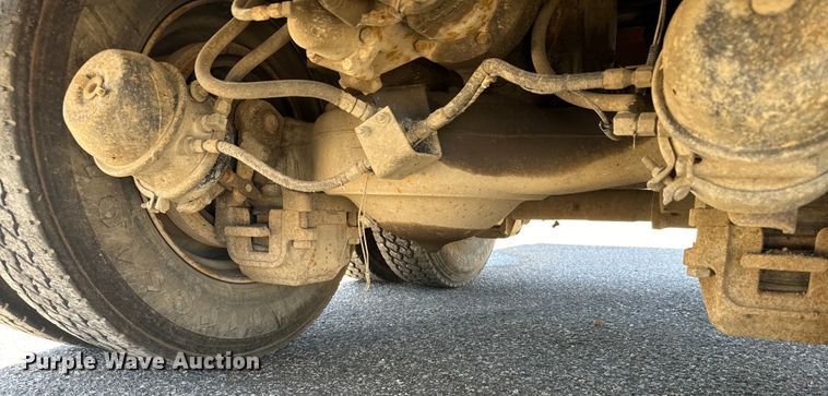 image for item LW9803 1999 Mack CH613 dump truck