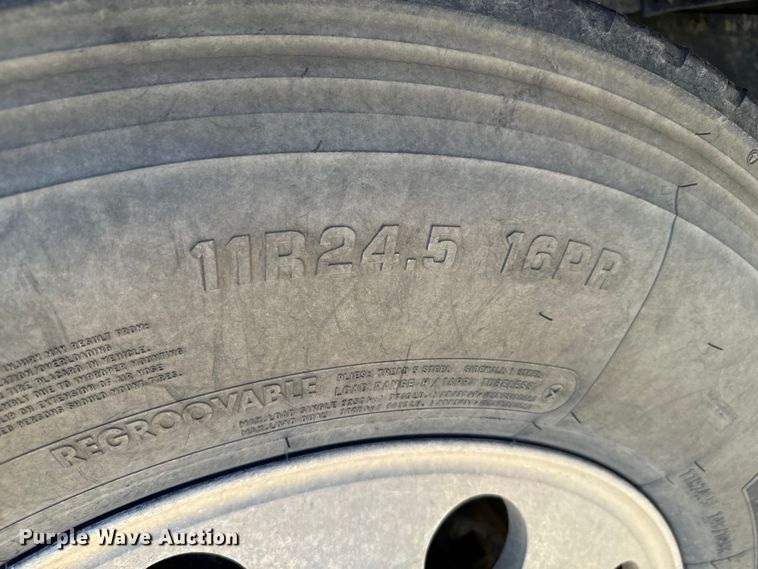 image for item LW9803 1999 Mack CH613 dump truck