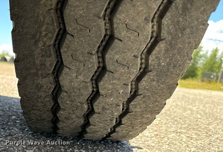 image for item LW9803 1999 Mack CH613 dump truck