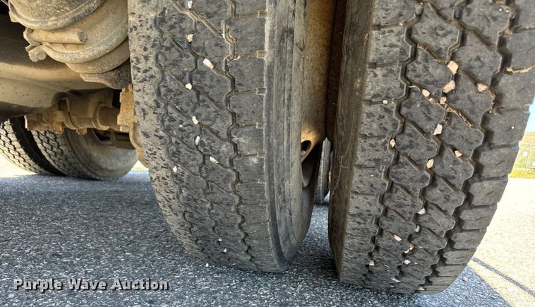 image for item LW9803 1999 Mack CH613 dump truck