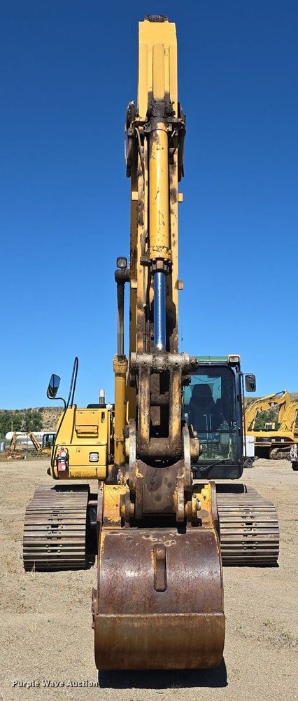image for item LW9806 2005 Caterpillar 325C L excavator