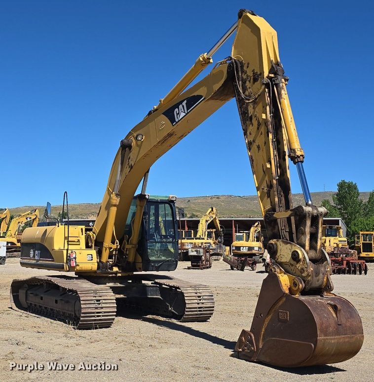 image for item LW9806 2005 Caterpillar 325C L excavator