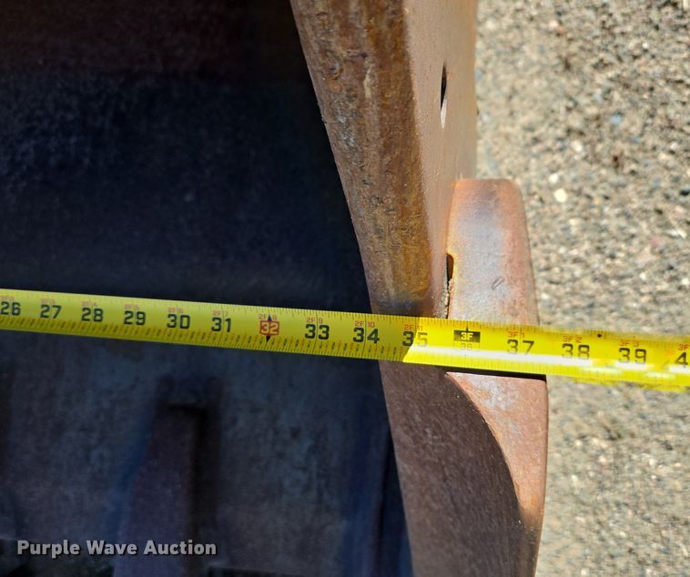 image for item LW9806 2005 Caterpillar 325C L excavator