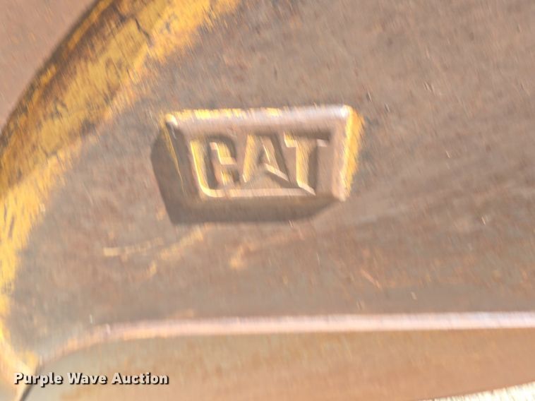 image for item LW9806 2005 Caterpillar 325C L excavator