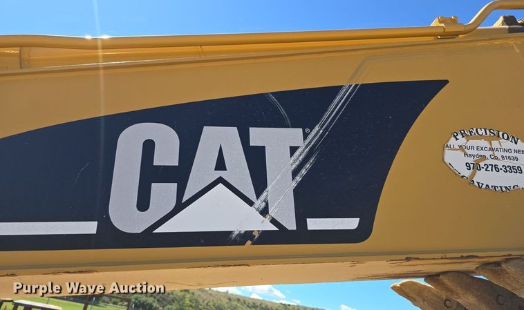 image for item LW9806 2005 Caterpillar 325C L excavator