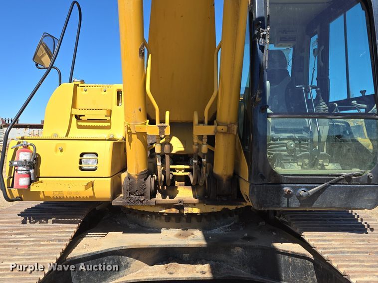 image for item LW9806 2005 Caterpillar 325C L excavator