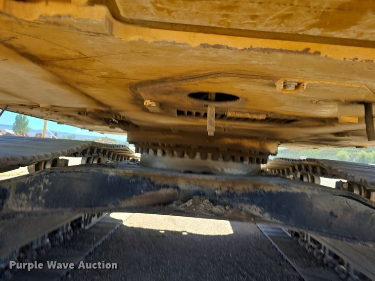 image for item LW9806 2005 Caterpillar 325C L excavator