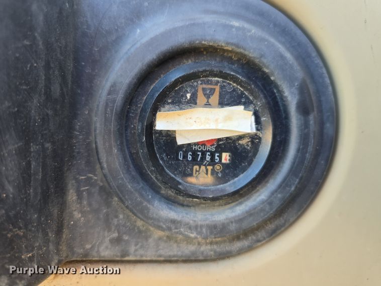 image for item LW9806 2005 Caterpillar 325C L excavator