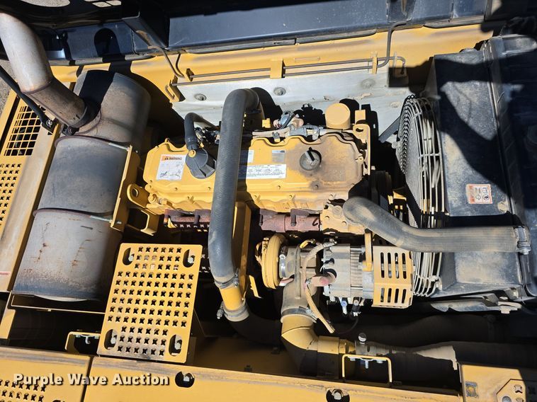 image for item LW9806 2005 Caterpillar 325C L excavator