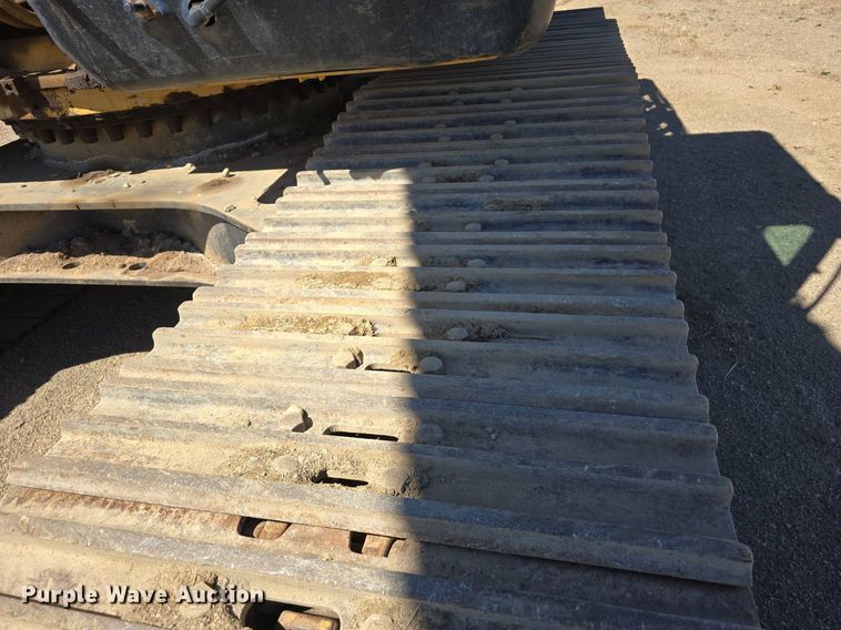 image for item LW9806 2005 Caterpillar 325C L excavator