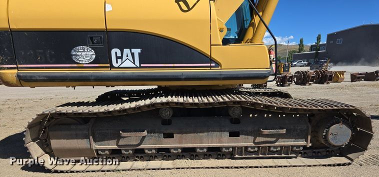 image for item LW9806 2005 Caterpillar 325C L excavator