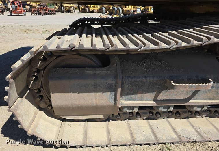 image for item LW9806 2005 Caterpillar 325C L excavator