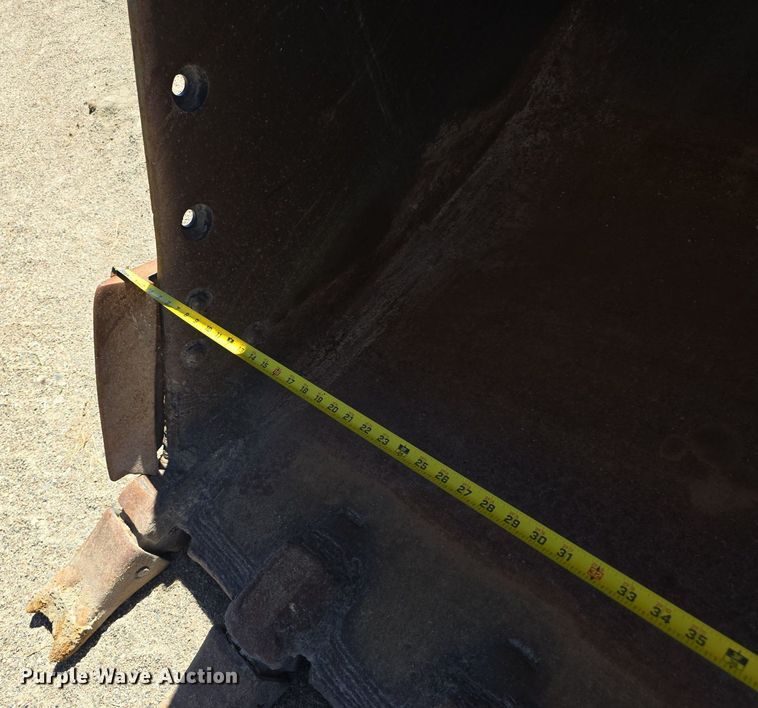 image for item LW9807 2005 Caterpillar 330C excavator