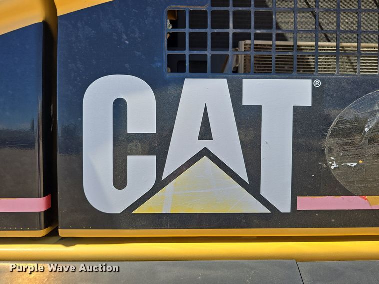 image for item LW9807 2005 Caterpillar 330C excavator