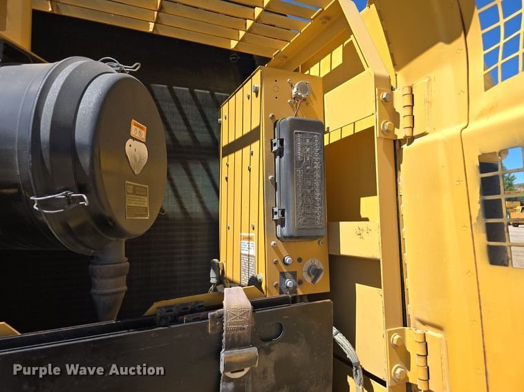 image for item LW9807 2005 Caterpillar 330C excavator