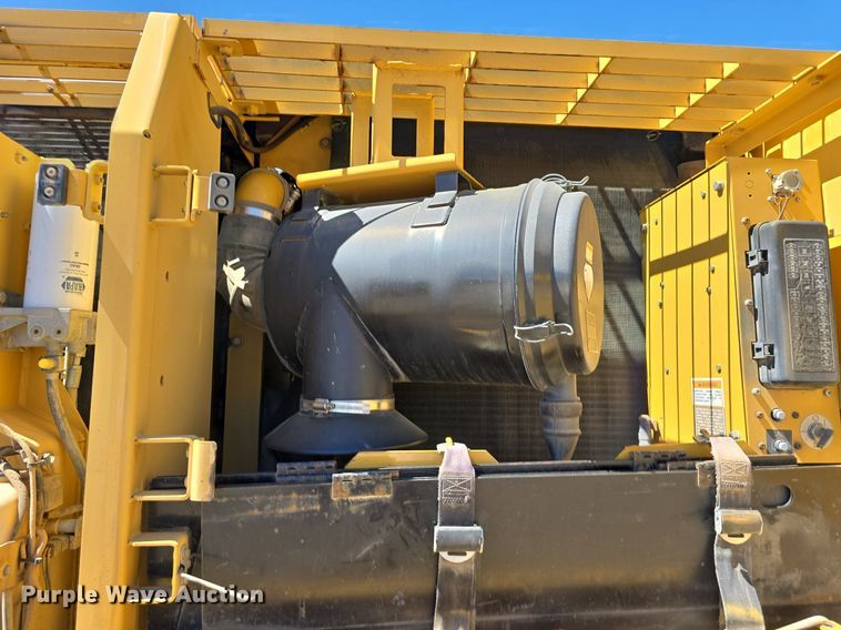 image for item LW9807 2005 Caterpillar 330C excavator