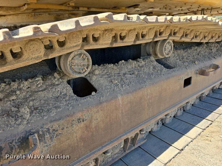 image for item LW9807 2005 Caterpillar 330C excavator