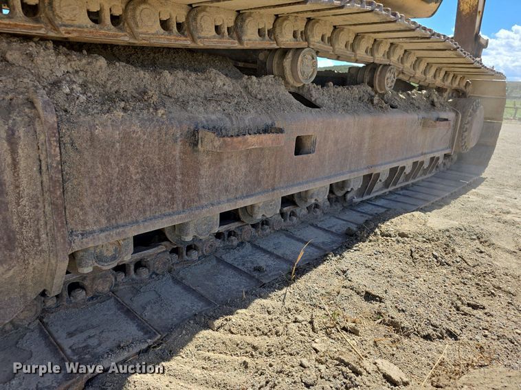 image for item LW9807 2005 Caterpillar 330C excavator