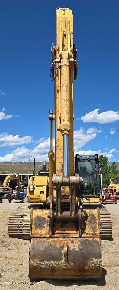 image for item LW9808 2000 Caterpillar 345B L Series II excavator