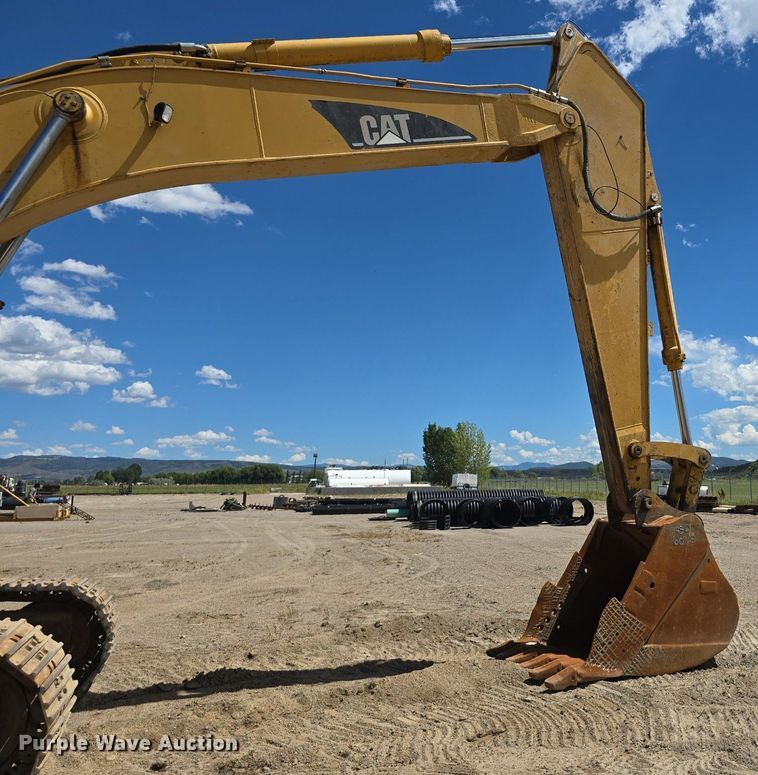 image for item LW9808 2000 Caterpillar 345B L Series II excavator