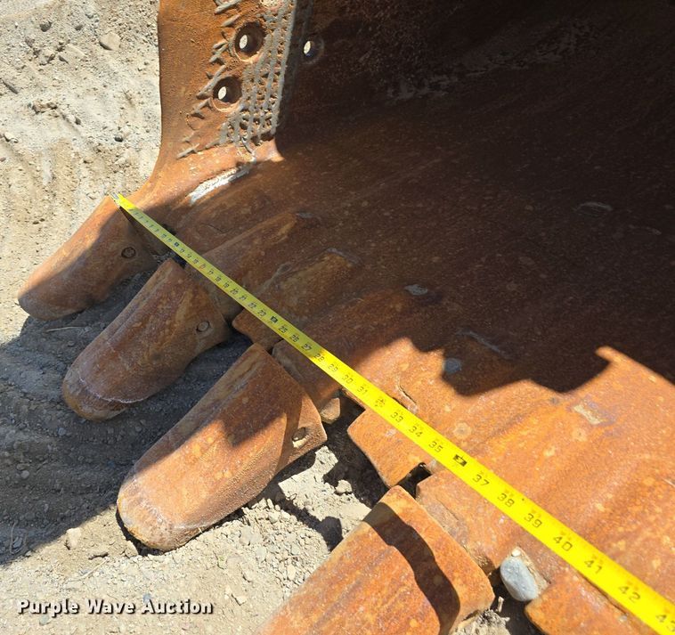 image for item LW9808 2000 Caterpillar 345B L Series II excavator