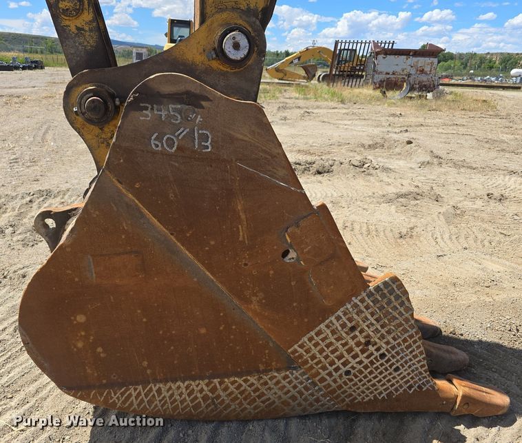 image for item LW9808 2000 Caterpillar 345B L Series II excavator