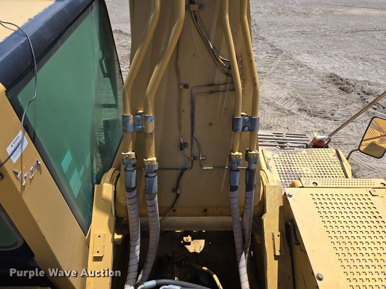 image for item LW9808 2000 Caterpillar 345B L Series II excavator