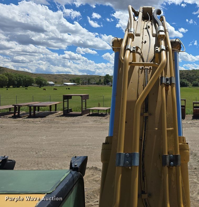 image for item LW9808 2000 Caterpillar 345B L Series II excavator