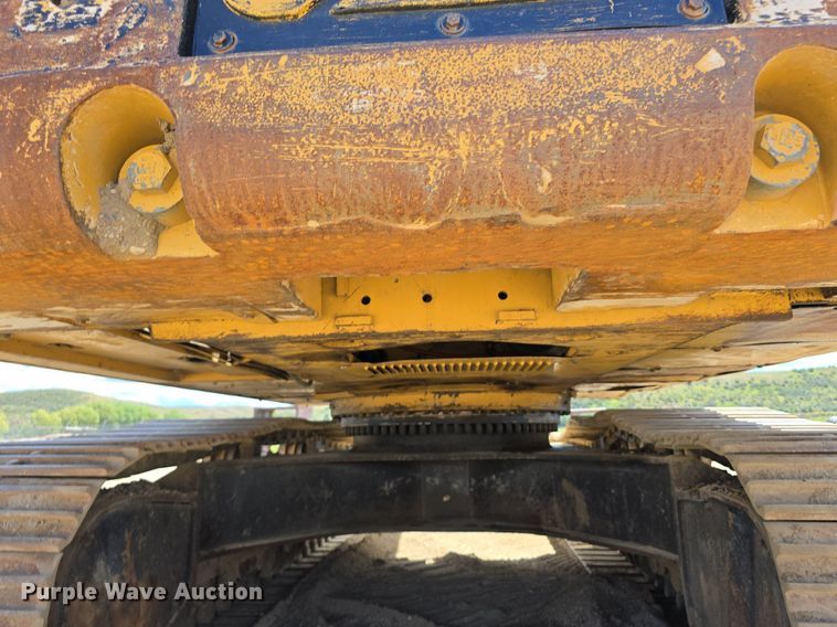 image for item LW9808 2000 Caterpillar 345B L Series II excavator