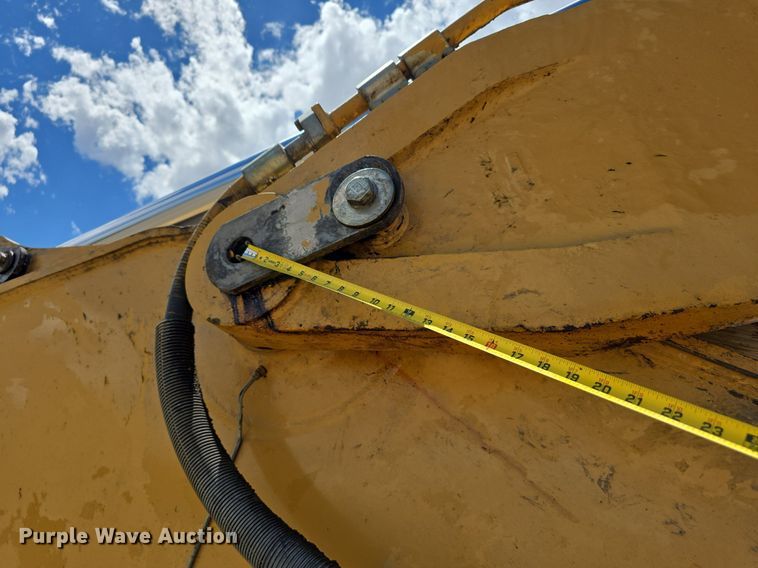 image for item LW9808 2000 Caterpillar 345B L Series II excavator