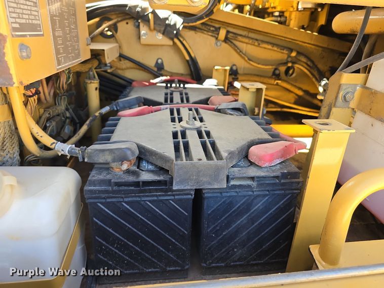 image for item LW9808 2000 Caterpillar 345B L Series II excavator