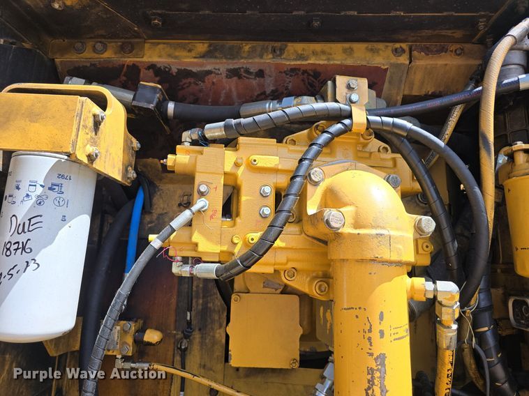 image for item LW9808 2000 Caterpillar 345B L Series II excavator